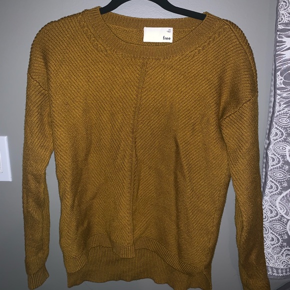 Aritzia Tops - Wilfred free mustard yellow sweater